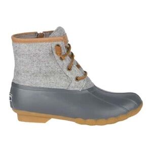 Sperry Women's Saltwater Embossed Wool
10 wide
Grey
BRAND NEW IN THE BOX